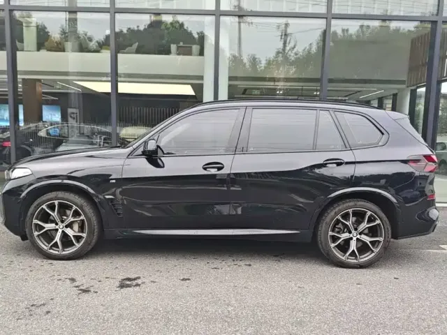 BMW X5 — Фото автомобиля 2