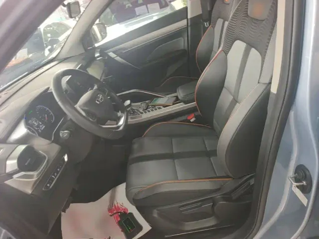 Geely Binyue — Фото автомобиля 14