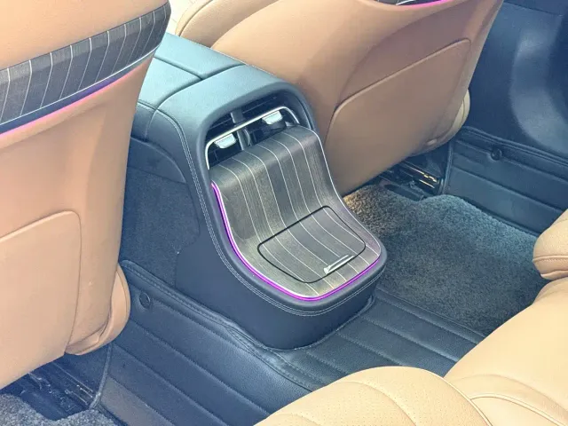Mercedes-Benz E-Class — Фото автомобиля 16
