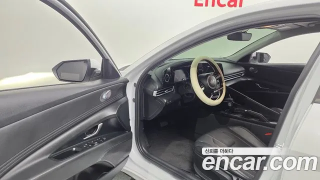 Hyundai Avante CN7 — Фото автомобиля 10
