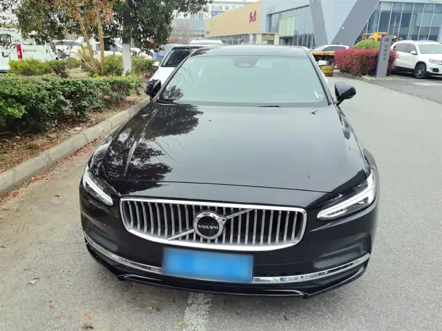 Volvo S90 — Фото автомобиля 2
