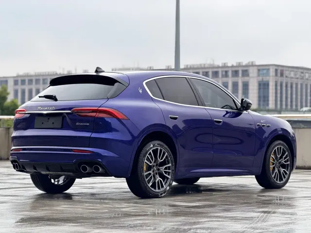 Maserati Grecale — Фото автомобиля 7
