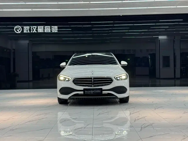 Mercedes-Benz C-Class — Фото автомобиля 3