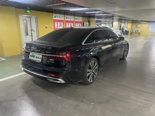 Audi A6L — Фото автомобиля 4