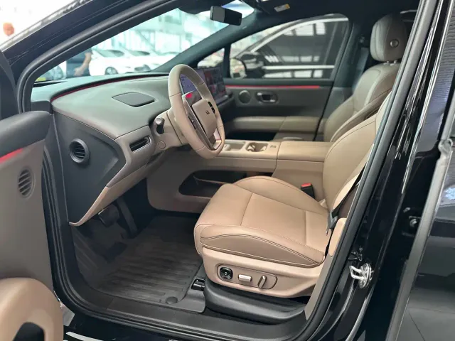 Li Auto i6 — Фото автомобиля 5