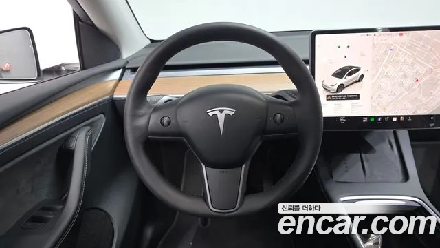 Tesla Model Y — Фото автомобиля 4