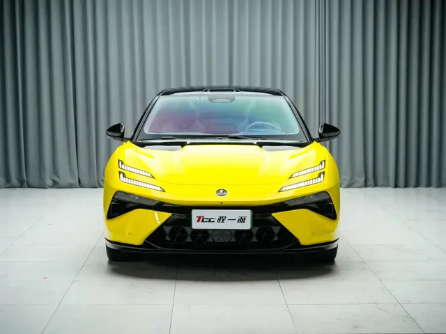 Lotus Emeya — Фото автомобиля 3