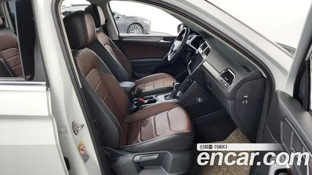 Volkswagen Tiguan — Фото автомобиля 23
