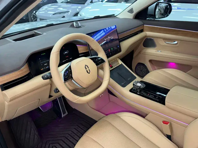 Aito M7 — Фото автомобиля 18