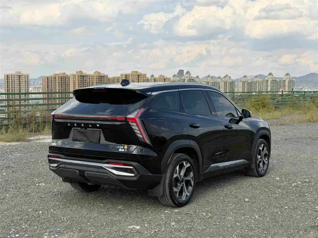 Geely Boyue L — Фото автомобиля 4