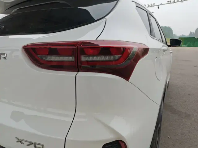 Jetour X70 — Фото автомобиля 7