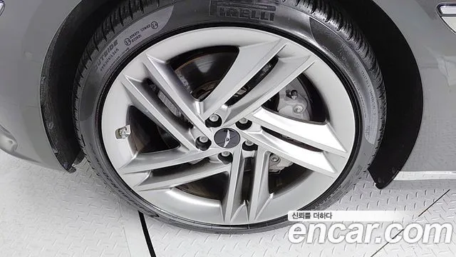 Genesis G80 RG3 — Фото автомобиля 10