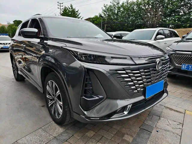 Changan CS75 Plus — Фото автомобиля 3