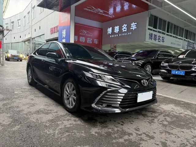 Toyota Camry — Фото автомобиля 3