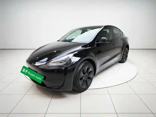 Фотография автомобиля — Tesla Model Y