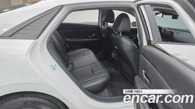 Hyundai AVANTE Avante (CN7) — Фото автомобиля 11
