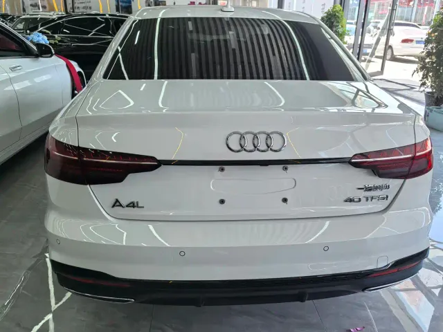 Audi A4L — Фото автомобиля 4