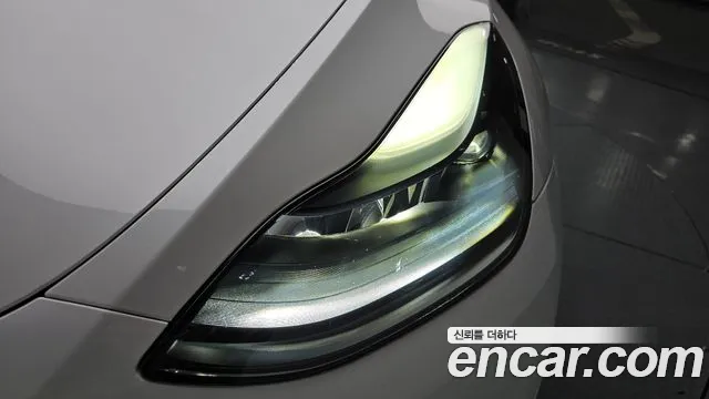 Tesla Model Y — Фото автомобиля 6