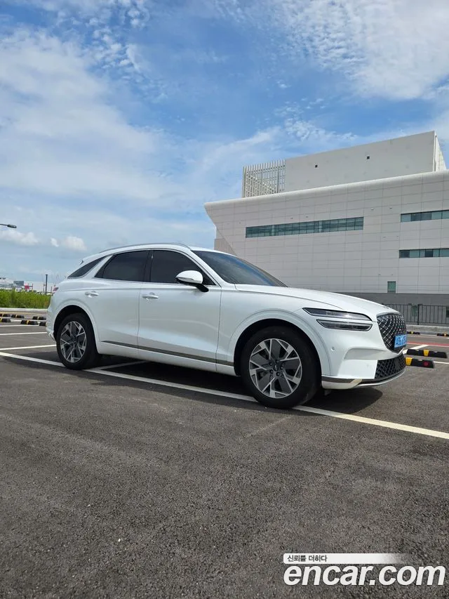 Genesis GV70 Electrified GV70 — Фото автомобиля 2