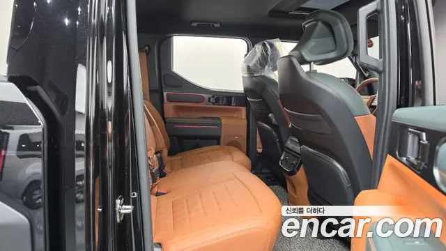 Kia Tasman Tasman 2.5T Бензин 4WD — Фото автомобиля 15