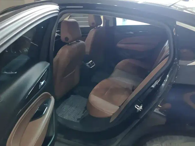 Buick Regal — Фото автомобиля 11