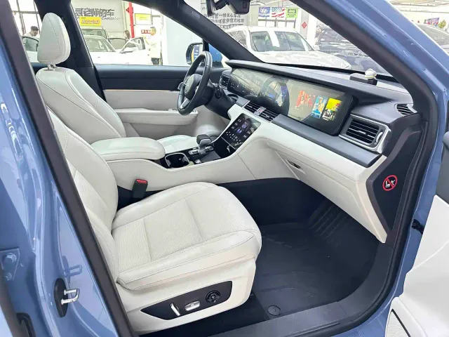Li Auto ONE — Фото автомобиля 9