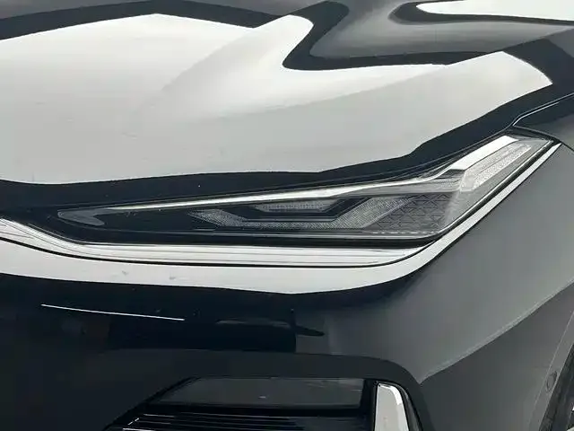 Geely Galaxy Xingyao 8 — Фото автомобиля 15
