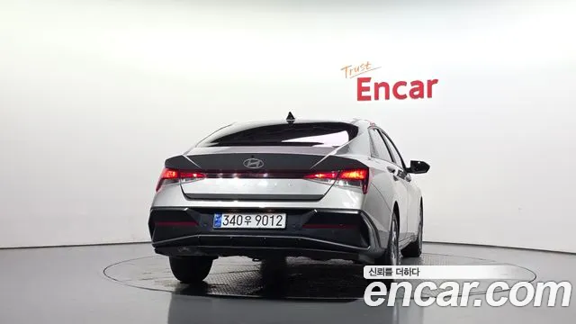 Hyundai Avante CN7 — Фото автомобиля 4