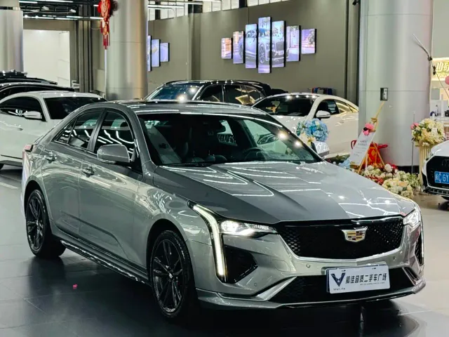 Cadillac CT4 — Фото автомобиля 3
