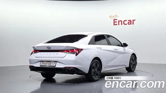 Hyundai Avante CN7 — Фото автомобиля 2