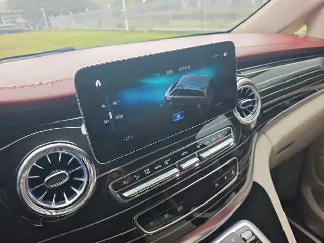 Mercedes-Benz V-Class — Фото автомобиля 15