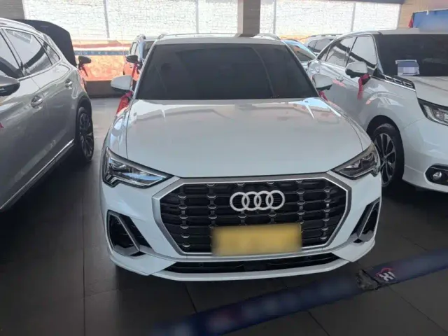 Audi Q3 — Фото автомобиля 2