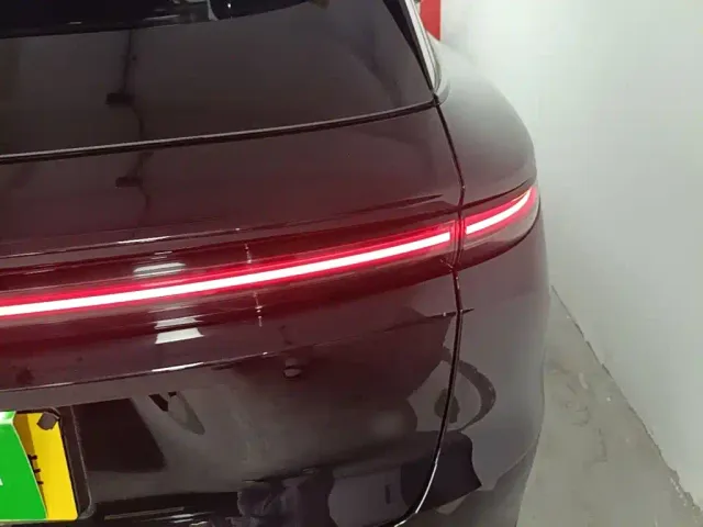 Li Auto i6 — Фото автомобиля 7