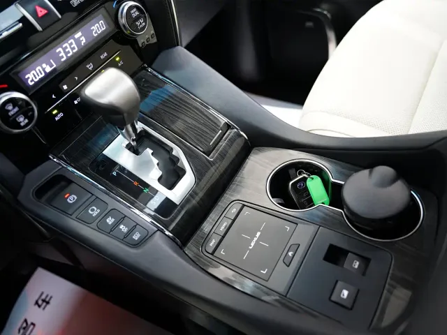 Lexus LM — Фото автомобиля 15