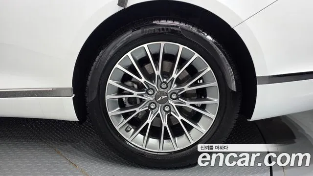 Genesis G80 Бензин 2.5 турбо AWD — Фото автомобиля 17
