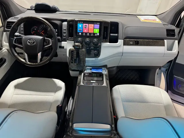 Toyota HIACE — Фото автомобиля 15