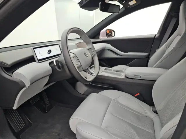 Nio ET5 Touring — Фото автомобиля 8