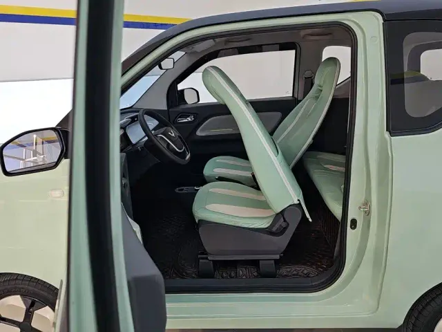Wuling Hongguang Mini EV — Фото автомобиля 11