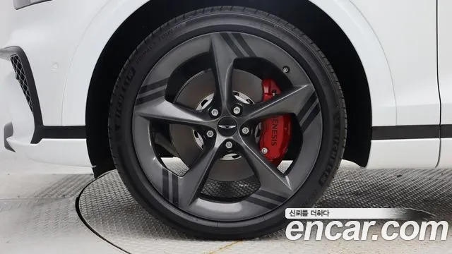 Genesis GV70 — Фото автомобиля 5