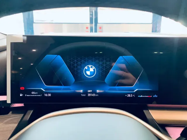 BMW 5 Series — Фото автомобиля 6