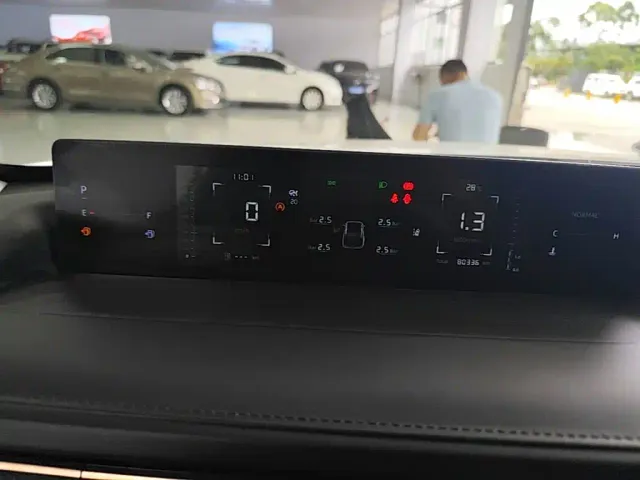 Changan Lamore — Фото автомобиля 7