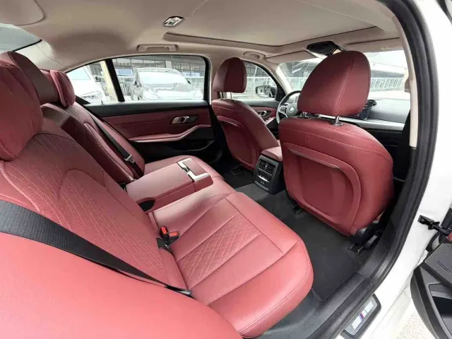BMW 3 Series — Фото автомобиля 5
