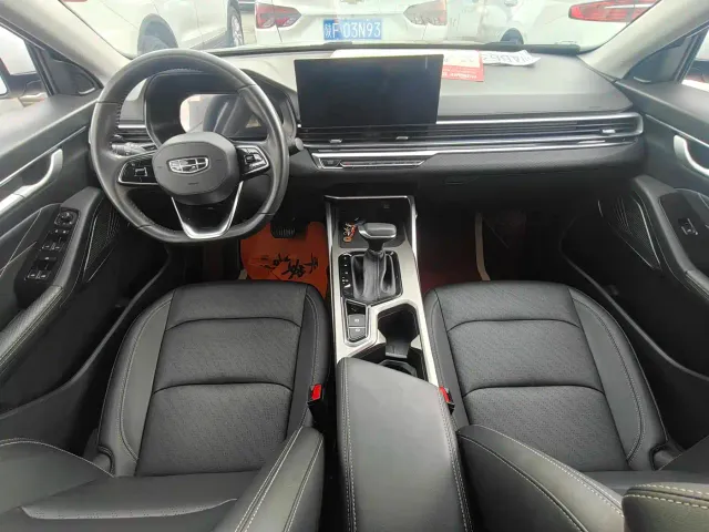 Geely Emgrand — Фото автомобиля 6