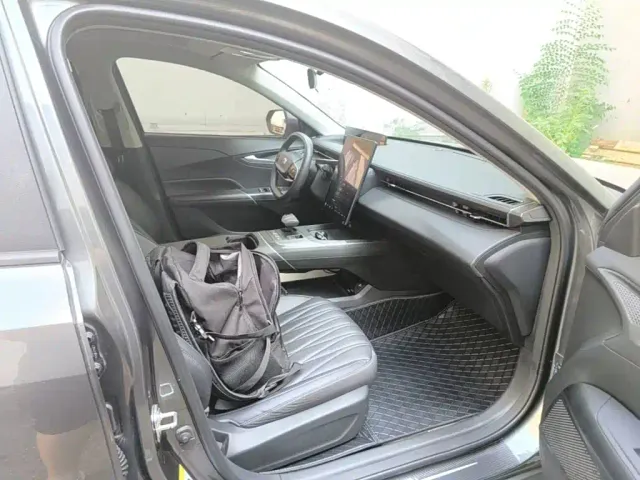 Changan Qiyuan A05 — Фото автомобиля 24