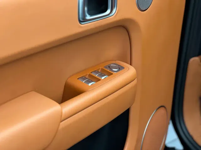 Li Auto L9 — Фото автомобиля 9