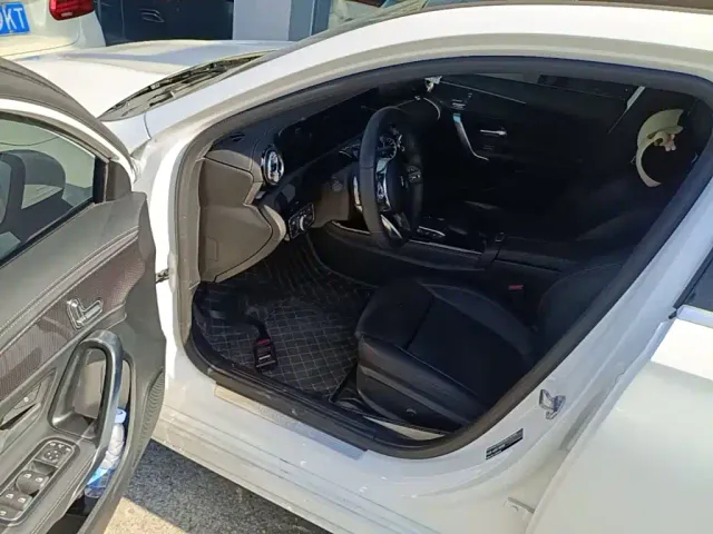Mercedes-Benz A-Class — Фото автомобиля 15