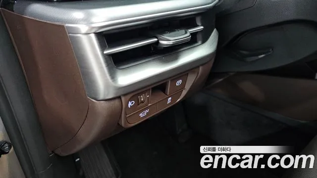 Hyundai Grandeur GN7 — Фото автомобиля 23