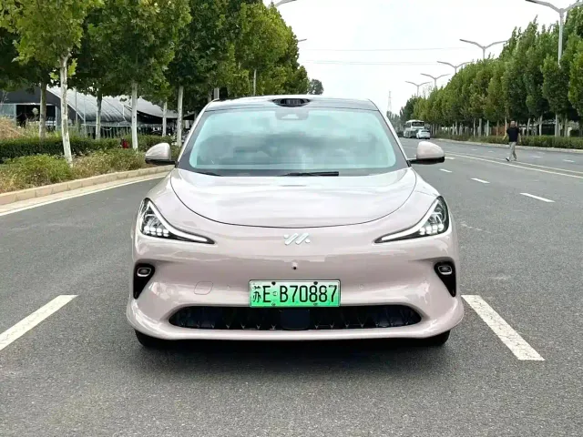 IM Motors LS6 — Фото автомобиля 2
