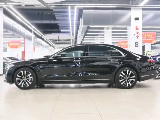 Mercedes-Benz S-Class — Фото автомобиля 3