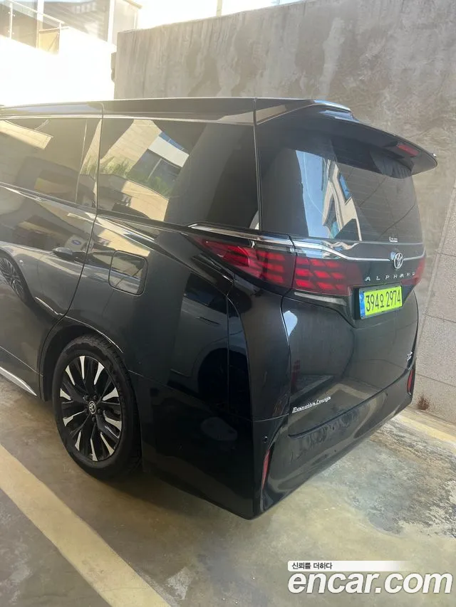 Toyota Alphard — Фото автомобиля 2